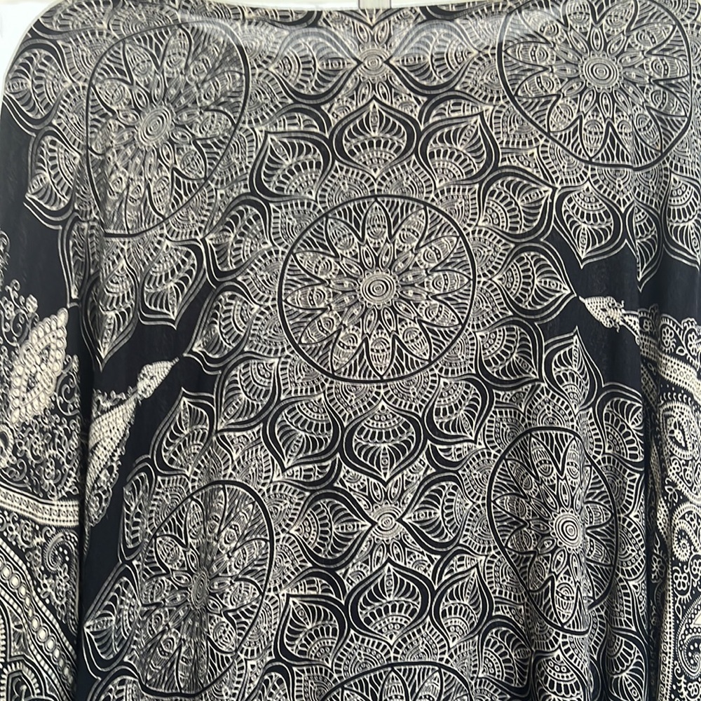 Swimsuit Coverup Black and Off White Thai Print O/S - Picture 5 of 5